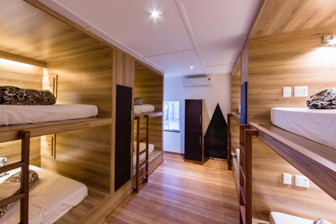 Back2Roots Backpackers Hostel Уиндхоек Екстериор снимка